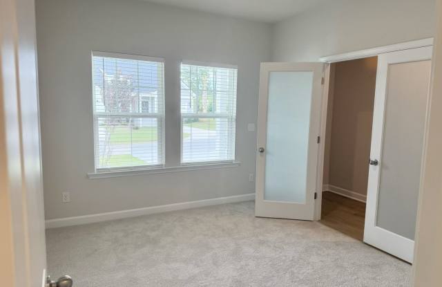 RENT SPECIAL- New construction 3 bed, 3 bath townhome Gallery 4