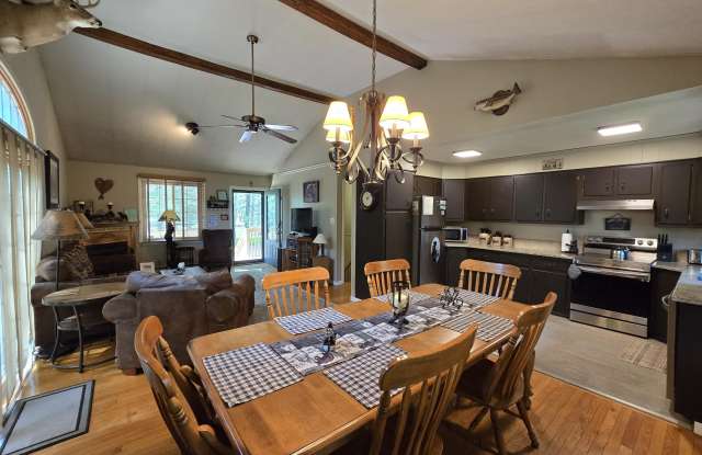 156 Pineknoll Drive Gallery 4