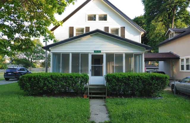 3033 Cass Lake Ave. - 3033 Cass Lake Avenue, Keego Harbor, MI 48320