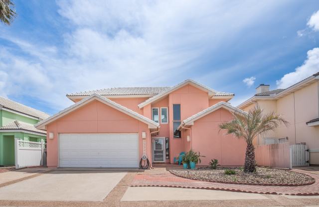 13541 Catamaran Dr photos photos