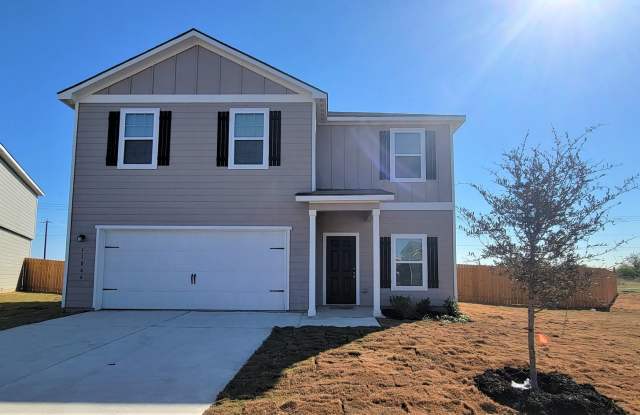 Lovely 2-story 4 bedroom/2.5 bath home in cul-de-sac: easy commute to Ft. Sam Houston, BAMC, and Randolph AFB! photos photos