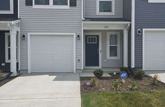 MILITARY MOVE-IN SPECIAL: HALF OFF FIRST MONTHS RENT (For military only) photos photos