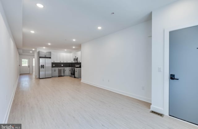 939 W DAUPHIN STREET photos photos