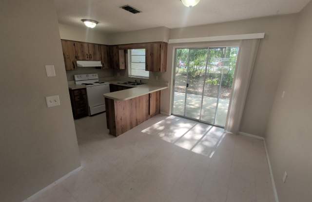 2352 S Sandburg Pt Gallery 1