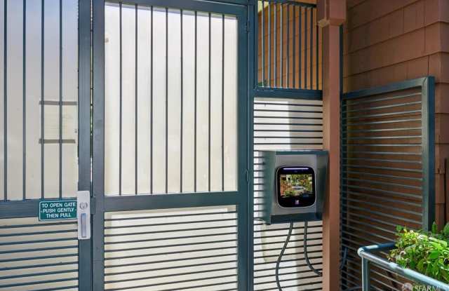 435 Sheridan Avenue Gallery 4