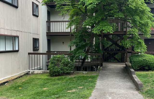 North Raleigh Move-In Ready Condo, On Ground Floor With Secluded Patio! - 643 Pine Ridge Place, Raleigh, NC 27609 North Raleigh Move-In Ready Condo, On Ground Floor With Secluded Patio! - 643 Pine Ridge Place, Raleigh, NC 27609