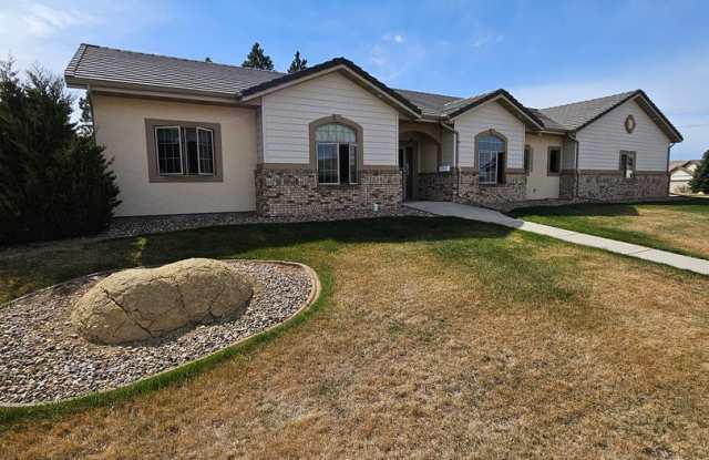 3 BED | 3 BATH | TRIPLE CAR GARAGE | SINGLE LEVEL | ELKS COUNTRY ESTATES photos photos