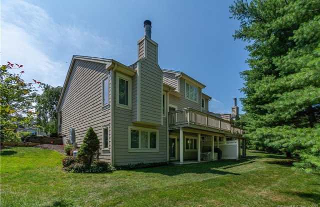 12 Boulevard Drive - 12 Boulevard Drive, Danbury, CT 06810