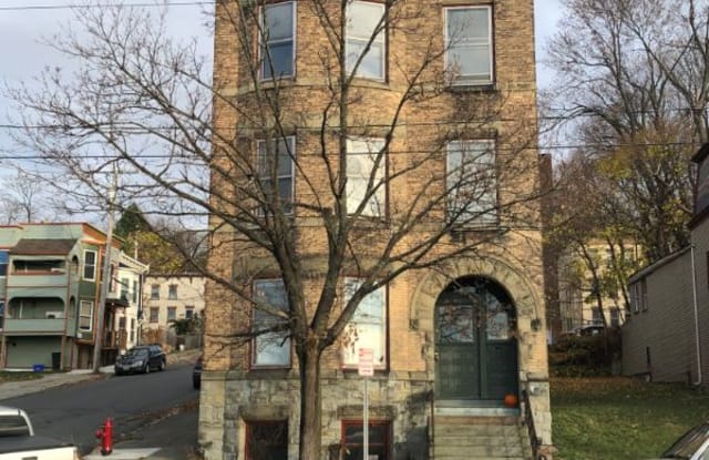 270 8th St - 270 8th Street, Troy, NY 12180