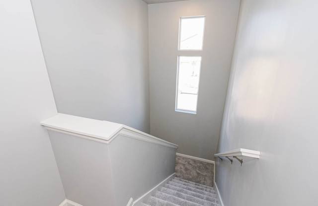 Saratoga Springs Twin Home Gallery 3