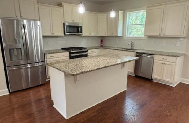 1310 Sourwood Drive Gallery 2