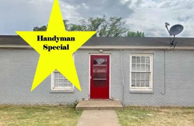 Handyman Special $0 First Month's Rent / “You fix, you SAVE BIG!!” Contact Mayshell for details: 806 704-3055 ext 2 photos photos