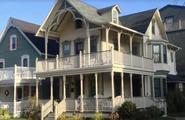 17 Surf Avenue photos photos