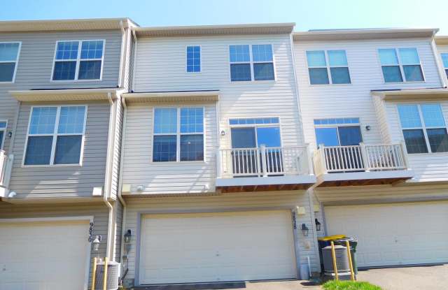 9828 SMITHVIEW PLACE Gallery 2