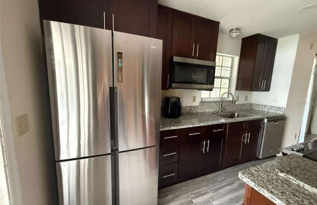 17430 HILLSIDE Drive Gallery 4