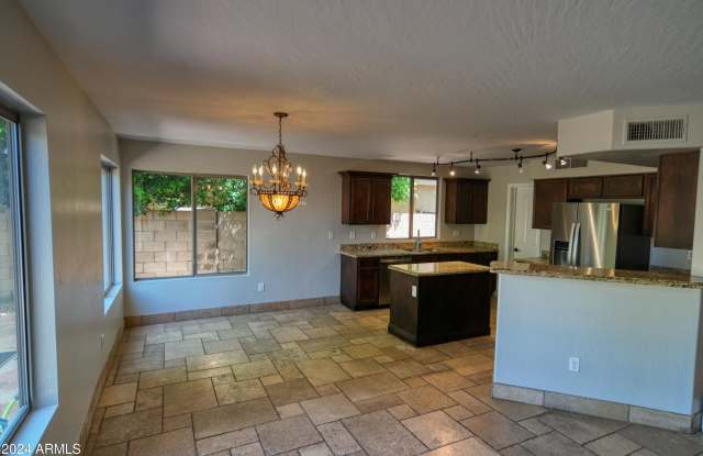 1410 S PALOMINO CREEK Drive Gallery 3