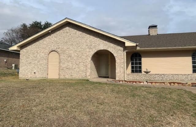 8302 El Retiro Road - 8302 El Retiro Rd, Fort Worth, TX 76116