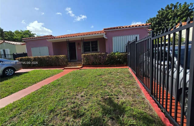1765 SW 21st St photos photos