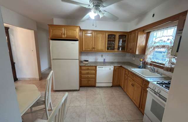 1335 Mcclure Avenue photos photos