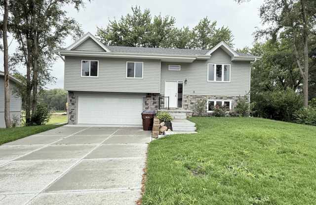 Modern 3 Bedroom with Finished Walkout!! photos photos