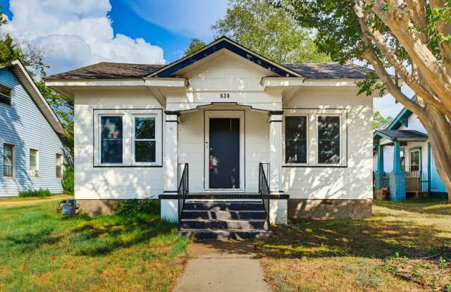 Charming 2 Bedroom Home in Fort Smith Gallery 1