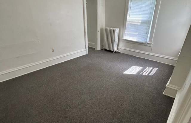 3 Bedroom 1 Bathroom Near Campus photos photos