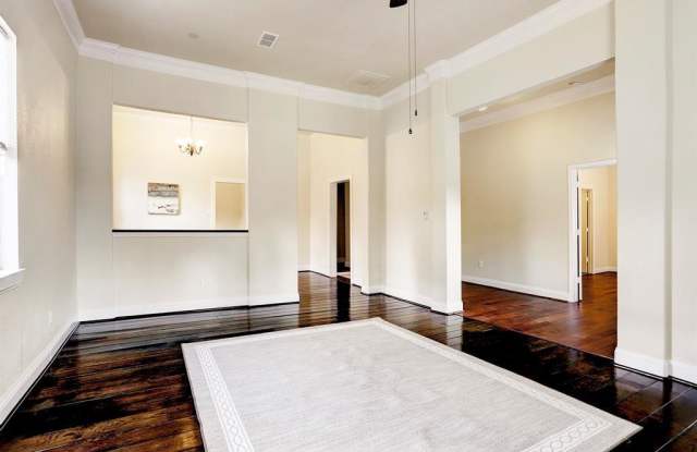 428 Middle Street Gallery 4