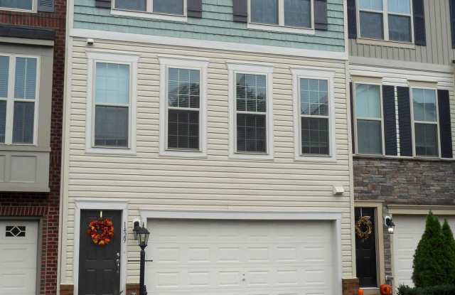1429 OCCOQUAN HEIGHTS COURT - 1429 Occoquan Heights Ct, Occoquan, VA 22125