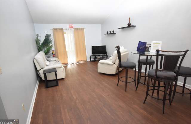 304 Admirals Walk Drive Gallery 2