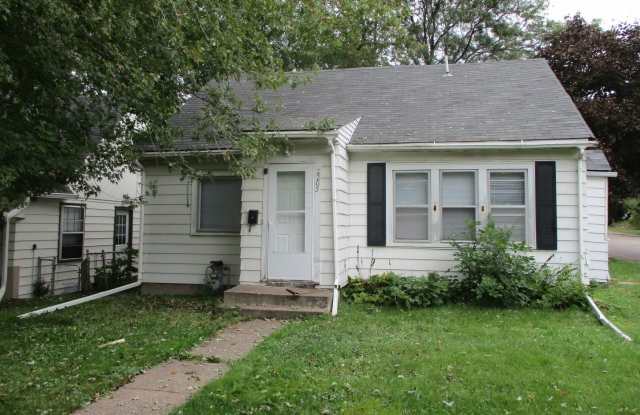 2205 Minnehaha Ave E - 2205 Minnehaha Avenue East, St. Paul, MN 55119