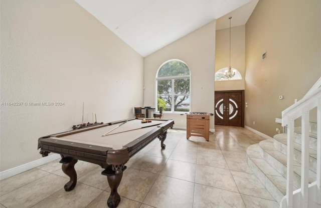 15051 SW 136th Pl Gallery 4
