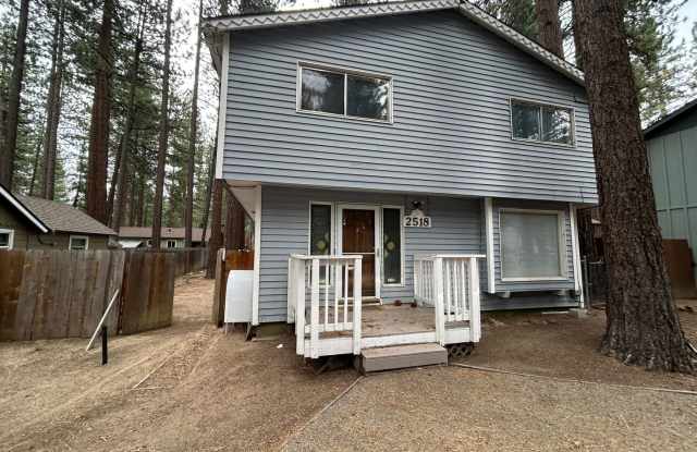 4 Bedroom + Family Room - Spacious Home with Yard photos photos