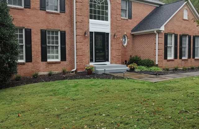 Full, Walk-out, Basement Apartment for Rent photos photos