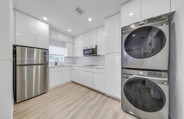 2464 SW 22nd St photos photos