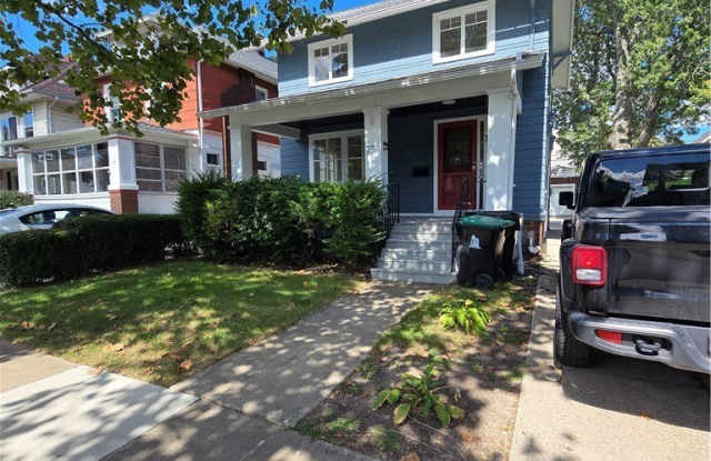 75 W Hazeltine Avenue Gallery 1