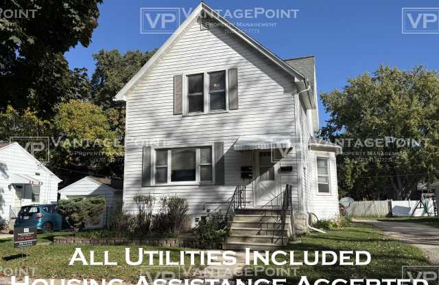 832 Division Street - 2 photos photos 832 Division Street - 2 photos photos