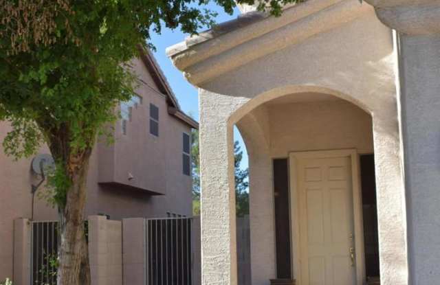 2070 W Corona Dr. Gallery 2