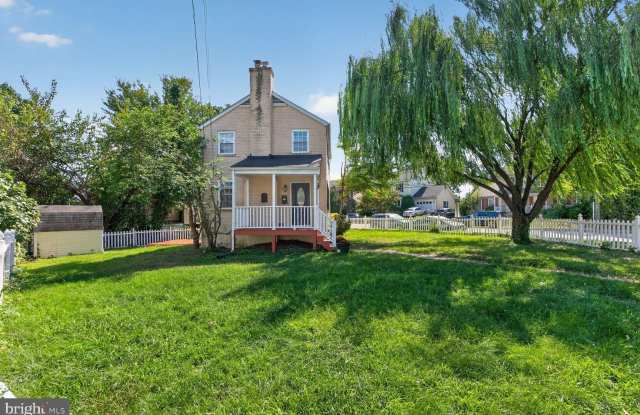 4736 WILSON Boulevard Gallery 3