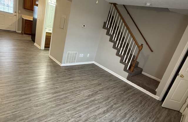 306 McDougal Avenue - 1 - 306 McDougal Avenue, Richmond, KY 40475