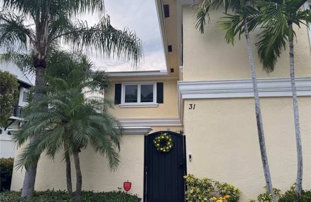 1010 NE 8th Ave photos photos