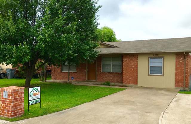 6458 NW Columbia 4 bed 1.5 bath Rent house Gallery 1