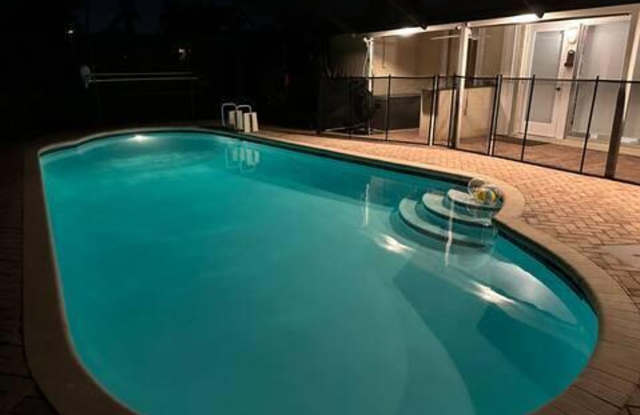 2524 Gulfstream Lane, Fort Lauderdale, FL 33312 photos photos