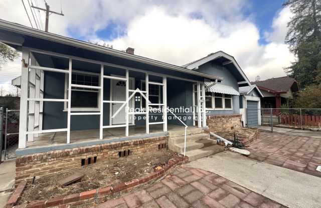 Wonderful 2bd/1ba Home-Steps Away from McGeorge School of Law! Gallery 3