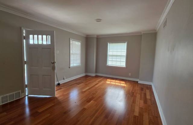 2542 N Edwin Cir Gallery 4