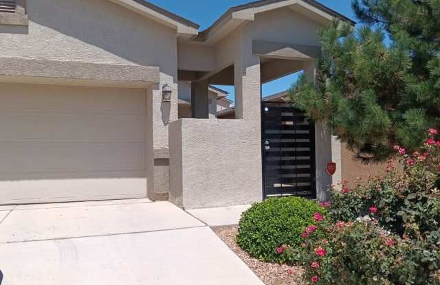 Beautiful 3 Bedroom 2 Bathroom home! Showings Available Now! photos photos