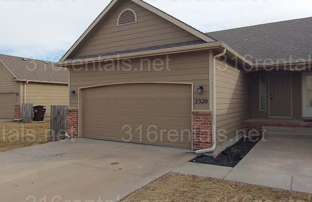 $1575 - 4 bedroom/ 2 bathroom - **COMING SOON ** Gorgeous newly remodeled townhome! photos photos