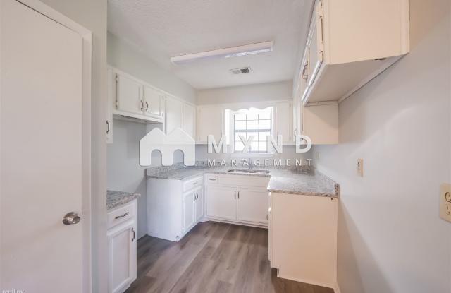 7260 Northbrook Dr Gallery 4
