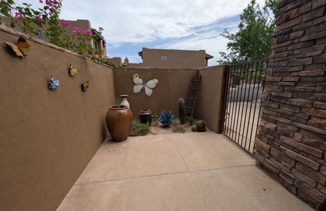 3 Bedroom 3.5 Bathroom Cave Creek Rancho Verde Del Rio Townhouse Gallery 3