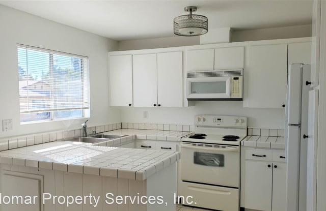 806 E 4th Ave #15 - 806 East 4th Avenue, Escondido, CA 92025