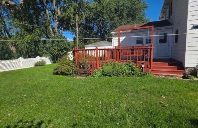 82 Dartwood- Upper Unit Drive Gallery 4